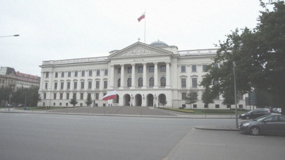 Jakie są konsekwencje sprzeciwu Polski wobec paktu migracyjnego?