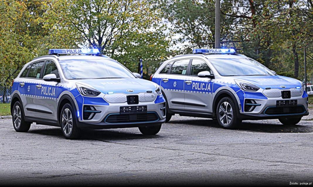 Apel policji w Ostrołęce: Zachowaj ostrożność podczas opadów deszczu